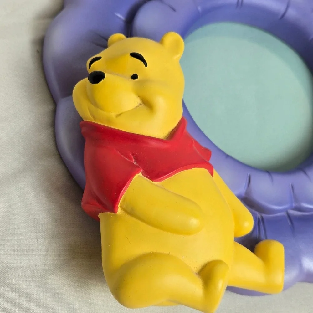 Disney Store Winnie The Pooh 3D Picture Frame Purple Flower Shape Vintage 6.5